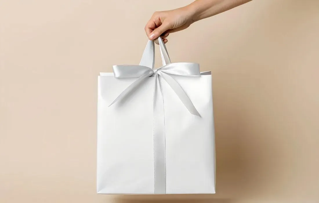 White Gift Bag with Silver Ribbon Bow - Extra Large 34x13x40cm